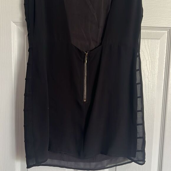 Black Dress - Simple Mini Black Dress - Black Back Zipper - Size Small 🩷 - Picture 3 of 3